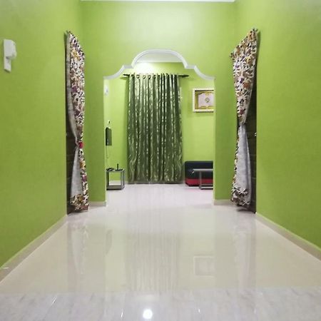 Homestay Damai Yusmila Kuala Terengganu Exterior foto