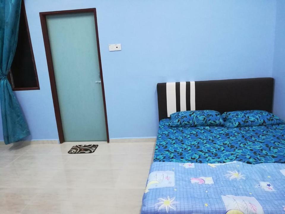 Homestay Damai Yusmila Kuala Terengganu Exterior foto