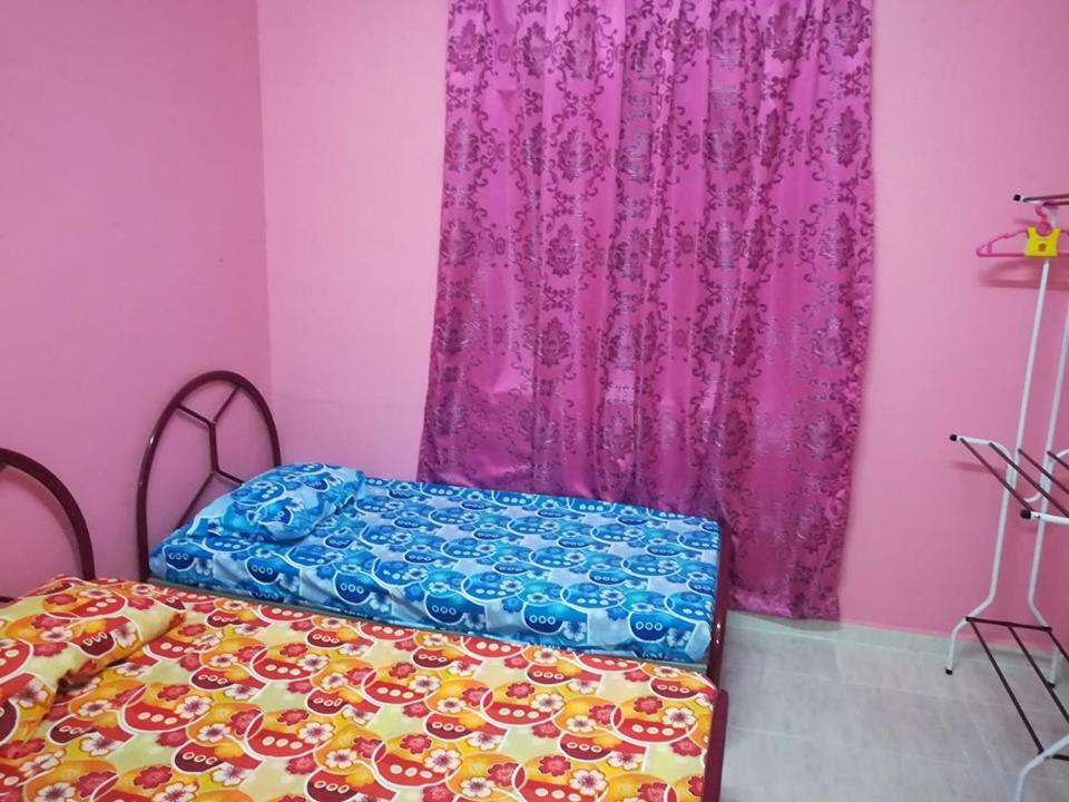 Homestay Damai Yusmila Kuala Terengganu Exterior foto