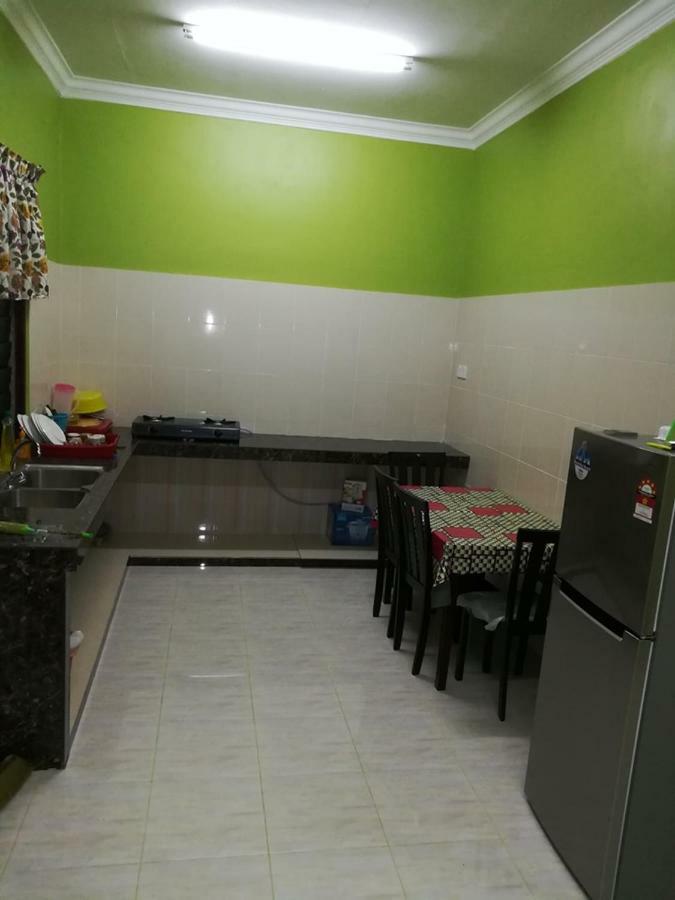 Homestay Damai Yusmila Kuala Terengganu Exterior foto